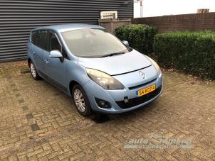 Gebruikte Computer Motormanagement Renault Grand Scénic III (JZ) 1.4 16V TCe 130 Prijs € 100,00 Margeregeling aangeboden door Auto Samsen B.V.