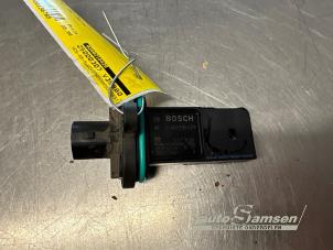 Begagnade Luftflödesmätare Opel Adam 1.4 16V Pris € 25,00 Marginaltabell erbjuds av Auto Samsen B.V.