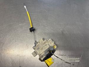 Gebruikte Deurslot Mechaniek 4Deurs links-voor Audi A3 Sportback (8PA) 1.6 TDI 16V Prijs € 40,00 Margeregeling aangeboden door Auto Samsen B.V.