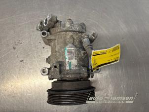 Gebruikte Aircopomp Renault Clio III (BR/CR) 1.4 16V Prijs € 50,00 Margeregeling aangeboden door Auto Samsen B.V.