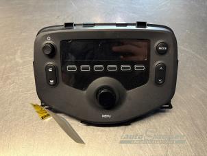 Begagnade Radio Peugeot 108 1.0 12V VVT-i Pris € 75,00 Marginaltabell erbjuds av Auto Samsen B.V.