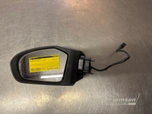 Begagnade Skärmspegel, vänster Mercedes A (W169) 2.0 A-200 5-Drs. Pris € 50,00 Marginaltabell erbjuds av Auto Samsen B.V.