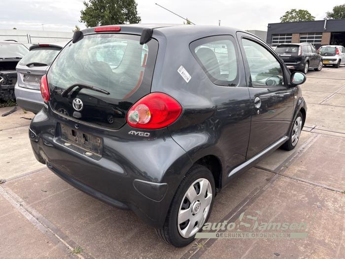 Achterbumper van een Toyota Aygo (B10) 1.0 12V VVT-i 2008