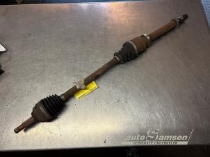Begagnade Drivaxel, vänster fram Renault Modus/Grand Modus (JP) 1.2 16V TCE 100 Pris € 50,00 Marginaltabell erbjuds av Auto Samsen B.V.