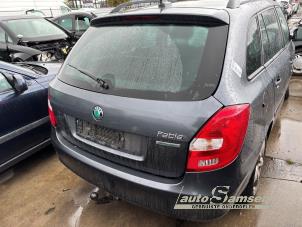 Używane Zderzak tylny Skoda Fabia II Combi 1.2 TDI 12V Greenline Cena € 125,00 Procedura marży oferowane przez Auto Samsen B.V.