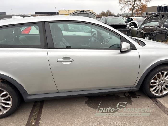 Hjuluppsättning + däck från en Volvo C30 (EK/MK) 2.0 D 16V 2007