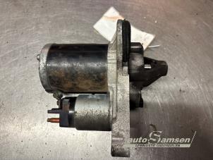 Używane Rozrusznik Dacia Sandero II 0.9 TCE 12V Cena € 40,00 Procedura marży oferowane przez Auto Samsen B.V.