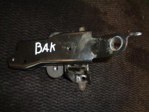 Gebruikte Motorsteun Peugeot 108 1.0 12V VVT-i Prijs € 25,00 Margeregeling aangeboden door Westerhof autodemontage