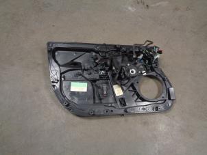 Gebruikte Ruitmechaniek 4Deurs links-voor Ford Fiesta 6 (JA8) 1.6 TDCi 16V ECOnetic Prijs € 30,00 Margeregeling aangeboden door Westerhof autodemontage
