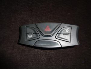 Begagnade Nödbelysningsbrytare Ford Ka II 1.2 Pris € 15,00 Marginaltabell erbjuds av Westerhof autodemontage