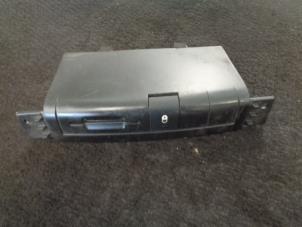 Begagnade Kortläsare (lås) Peugeot 207 CC (WB) 1.6 16V Pris € 10,00 Marginaltabell erbjuds av Westerhof autodemontage