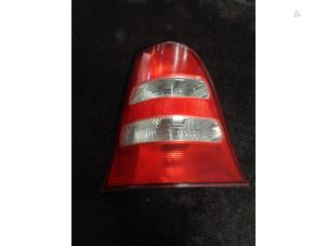 Używane Tylne swiatlo pozycyjne lewe Mercedes A (W168) 1.6 A-160 Cena € 25,00 Procedura marży oferowane przez Westerhof autodemontage