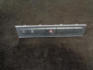 Używane Przelacznik swiatel awaryjnych Audi A3 Sportback (8PA) 1.4 TFSI 16V Cena € 20,00 Procedura marży oferowane przez Westerhof autodemontage