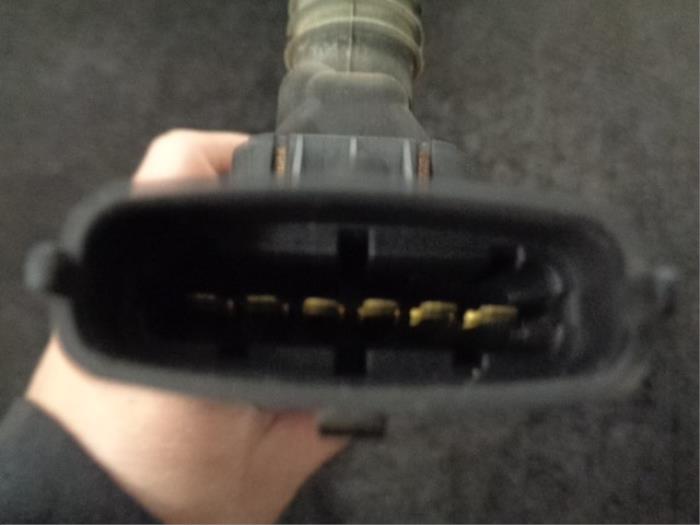 Bobine van een Opel Corsa D 1.2 16V 2008