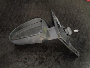 Gebruikte Buitenspiegel links Mitsubishi Colt (Z2/Z3) 1.1 12V Prijs € 30,00 Margeregeling aangeboden door Westerhof autodemontage