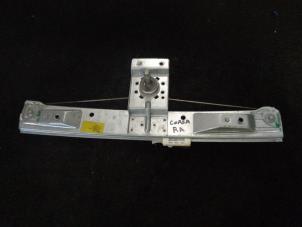 Begagnade Fönstermekanism för bakre dörr, 4-dörrars, höger Opel Corsa D 1.4 16V Twinport Pris € 20,00 Marginaltabell erbjuds av Westerhof autodemontage