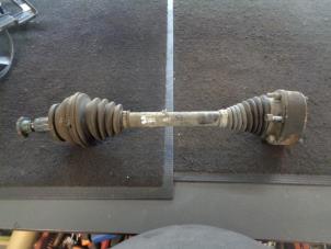 Gebruikte Aandrijfas links-voor Volkswagen Polo V (6R) 1.2 TDI 12V BlueMotion Prijs € 35,00 Margeregeling aangeboden door Westerhof autodemontage