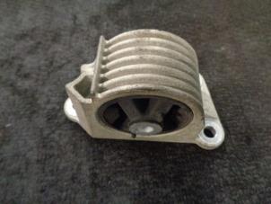 Begagnade Motorfäste BMW Mini One/Cooper (R50) 1.6 16V Cooper Pris € 10,00 Marginaltabell erbjuds av Westerhof autodemontage