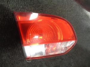 Gebruikte Achterlicht links Volkswagen Golf VI (5K1) 1.2 TSI BlueMotion Prijs € 20,00 Margeregeling aangeboden door Westerhof autodemontage