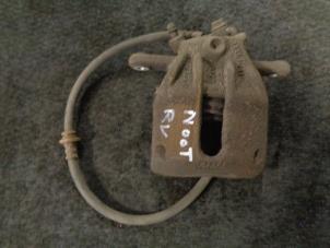 Używane Zacisk hamulcowy prawy przód Nissan Note (E11) 1.4 16V Cena € 20,00 Procedura marży oferowane przez Westerhof autodemontage