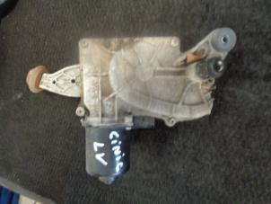 Gebruikte Ruitenwismotor + Mechaniek Renault Grand Scénic III (JZ) 2.0 16V CVT Prijs € 50,00 Margeregeling aangeboden door Westerhof autodemontage