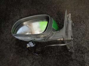 Używane Lusterko zewnetrzne lewe Skoda Fabia II Combi 1.2 TDI 12V Greenline Cena € 35,00 Procedura marży oferowane przez Westerhof autodemontage
