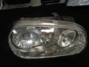 Begagnade Strålkastare, höger Volkswagen Golf IV (1J1) 1.4 16V Pris € 20,00 Marginaltabell erbjuds av Westerhof autodemontage