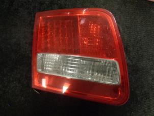 Gebruikte Achterlicht links Audi A8 (D3) 3.0 TDI V6 24V Quattro Prijs € 50,00 Margeregeling aangeboden door Westerhof autodemontage