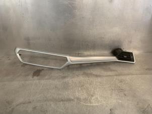 Begagnade Luftgrill, sida BMW 3-Serie Pris € 80,00 Marginaltabell erbjuds av Mettler BV