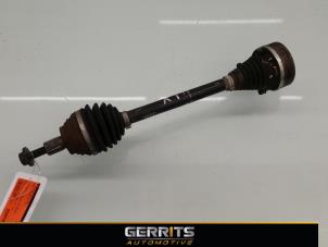 Begagnade Drivaxel, vänster fram Skoda Octavia Combi (1Z5) 1.2 TSI Pris € 38,48 Marginaltabell erbjuds av Gerrits Automotive BV