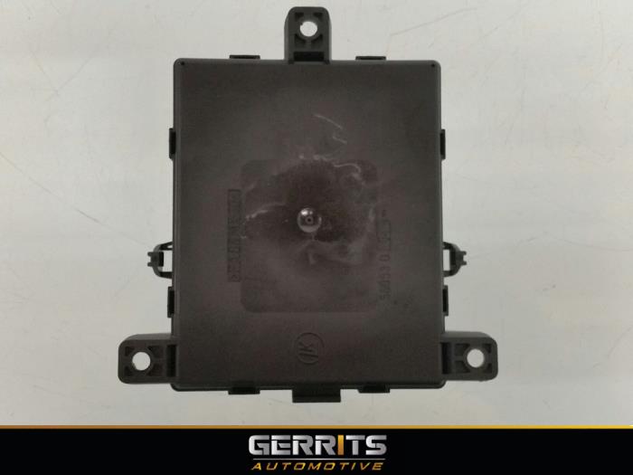 Centrallåsmodul från en Mercedes-Benz ML II (164/4JG) 6.2 63 AMG 4-Matic V8 32V 2006