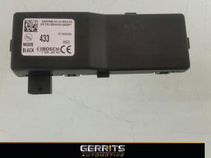 Gebruikte Centrale Deurvergrendelings Module Opel Insignia 2.0 Turbo 16V Ecotec Prijs € 19,99 Margeregeling aangeboden door Gerrits Automotive BV