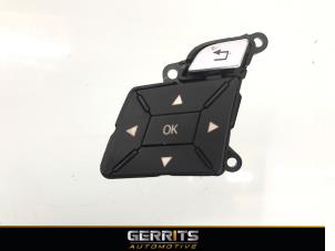 Begagnade Rattmonterad radiostyrning Mercedes E (W212) E-350 CDI BlueTEC 3.0 V6 24V Pris € 25,30 Marginaltabell erbjuds av Gerrits Automotive BV