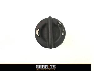 Gebruikte Oliedop Opel Insignia Sports Tourer 2.0 CDTI 16V 130 ecoFLEX Prijs € 21,98 Margeregeling aangeboden door Gerrits Automotive BV