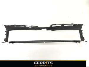 Gebruikte Luchtgeleider Porsche Macan (95B) 2.0 16V Turbo Prijs € 72,60 Margeregeling aangeboden door Gerrits Automotive BV