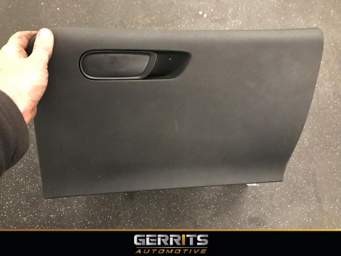 Handskfack från en Citroën C4 Berline (NC) 2.0 HDI 150 2012