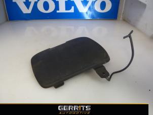 Gebruikte Afdekkap Sleepoog achter Volvo V70 (SW) 2.4 D5 20V Prijs € 21,98 Margeregeling aangeboden door Gerrits Automotive BV