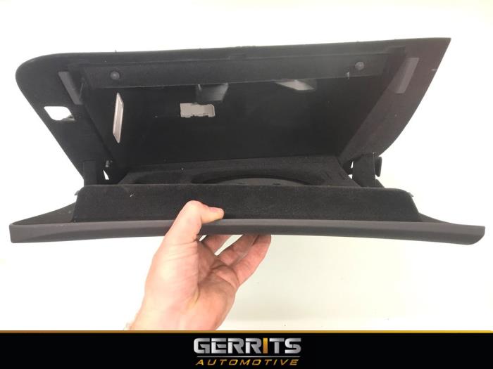 Handskfack från en Citroën DS4 (NX) 1.6 e-HDi 16V 115 2015