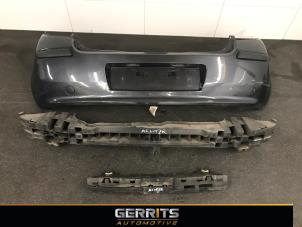 Begagnade Bakre stötfångare Renault Clio III (BR/CR) 1.5 dCi 70 Pris € 54,98 Marginaltabell erbjuds av Gerrits Automotive BV