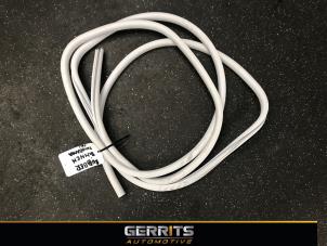 Gebruikte Panoramadak Peugeot 308 SW (L4/L9/LC/LJ/LR) 1.6 BlueHDi 120 Prijs € 39,60 Margeregeling aangeboden door Gerrits Automotive BV