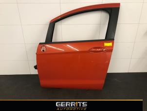 Używane Drzwi lewe przednie wersja 4-drzwiowa Ford B-Max (JK8) 1.0 EcoBoost 12V 100 Cena € 275,00 Procedura marży oferowane przez Gerrits Automotive BV