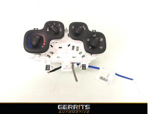 Gebruikte Kachel Bedieningspaneel Fiat Panda/Pandina (312) 0.9 TwinAir 65 Prijs € 54,98 Margeregeling aangeboden door Gerrits Automotive BV