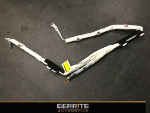 Begagnade Takgardinairbag, vänster Kia Carens IV (RP) 1.6 GDI 16V Pris € 148,48 Marginaltabell erbjuds av Gerrits Automotive BV