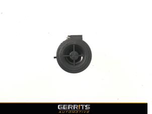 Begagnade Diskanthögtalare Mercedes B (W245) 2.0 B-200 16V Turbo Pris € 21,98 Marginaltabell erbjuds av Gerrits Automotive BV