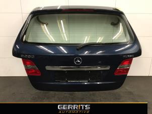 Begagnade Baklucka Mercedes B (W245) 2.0 B-200 16V Turbo Pris € 192,48 Marginaltabell erbjuds av Gerrits Automotive BV