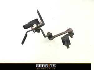 Gebruikte Xenon hoogteregelaar Mitsubishi Outlander (GF/GG) 2.0 16V 4x2 Prijs € 82,48 Margeregeling aangeboden door Gerrits Automotive BV