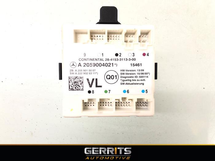 Deur module van een Mercedes-Benz C (C205) C-300 2.0 Turbo 16V 2016
