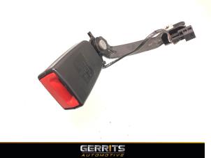 Begagnade Bakre bältesspänne, vänster Mercedes C (C205) C-300 2.0 Turbo 16V Pris € 32,98 Marginaltabell erbjuds av Gerrits Automotive BV