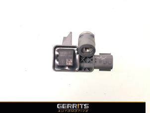 Begagnade Airbagsensor Renault Clio IV Estate/Grandtour (7R) 1.5 Energy dCi 90 FAP Pris € 21,98 Marginaltabell erbjuds av Gerrits Automotive BV