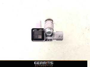 Begagnade Airbagsensor Renault Clio IV Estate/Grandtour (7R) 1.5 Energy dCi 90 FAP Pris € 21,98 Marginaltabell erbjuds av Gerrits Automotive BV